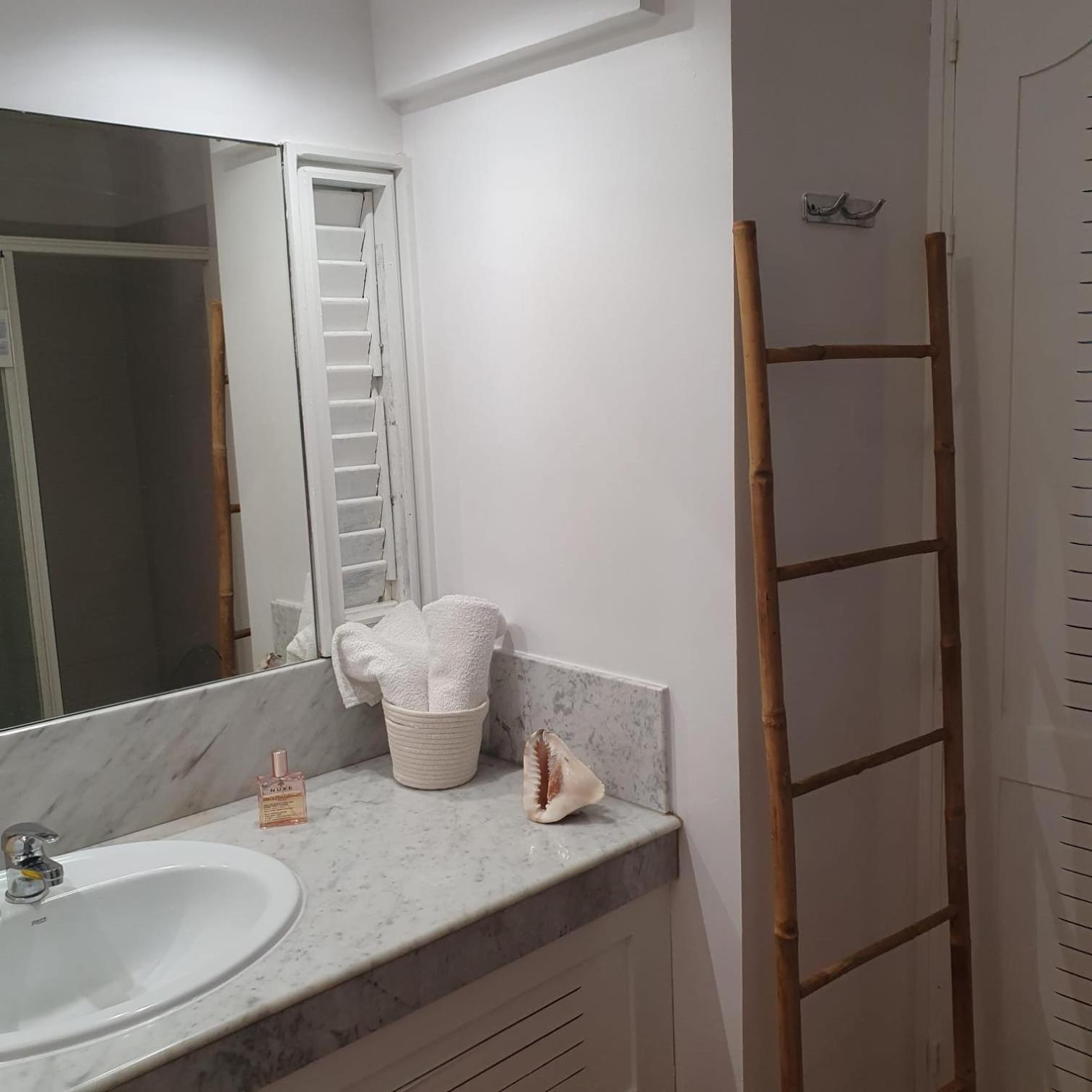 Appartement De La Baie, Vue Magnifique, Tartane ラ・トリニテ エクステリア 写真