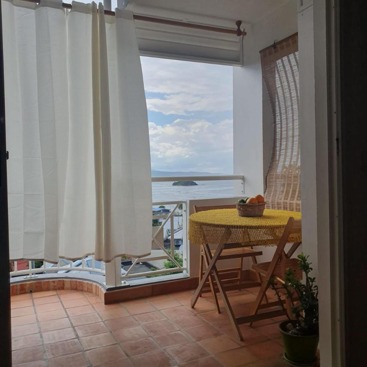 Appartement De La Baie, Vue Magnifique, Tartane ラ・トリニテ エクステリア 写真